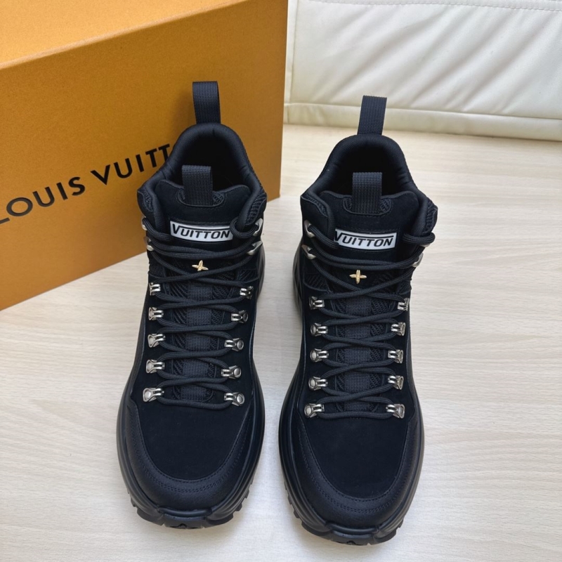 l**is V*t*n sneakers